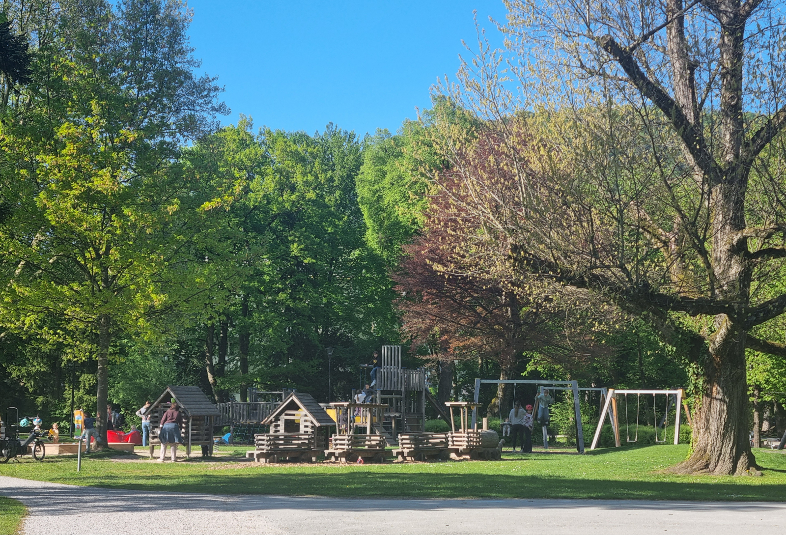 Parque de parquinho no próximo 'Preuschenpark'