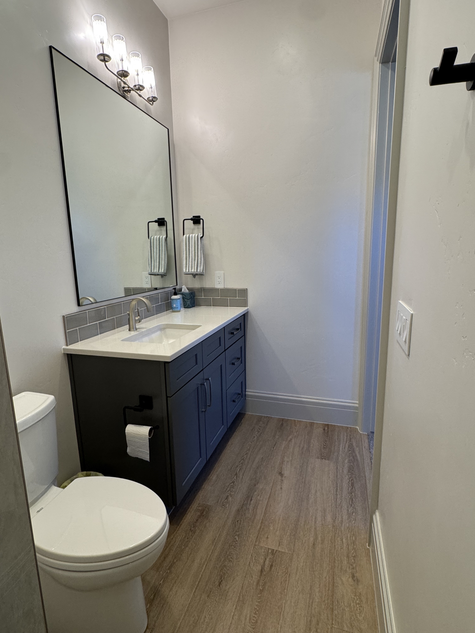 Salle de bain attenante droite