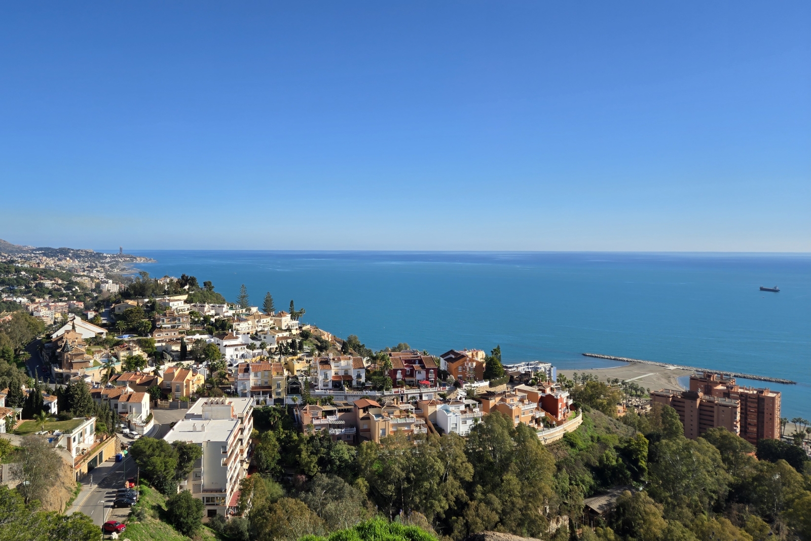 Historic Penthouse with Terraces, Sea, City & Castle Views