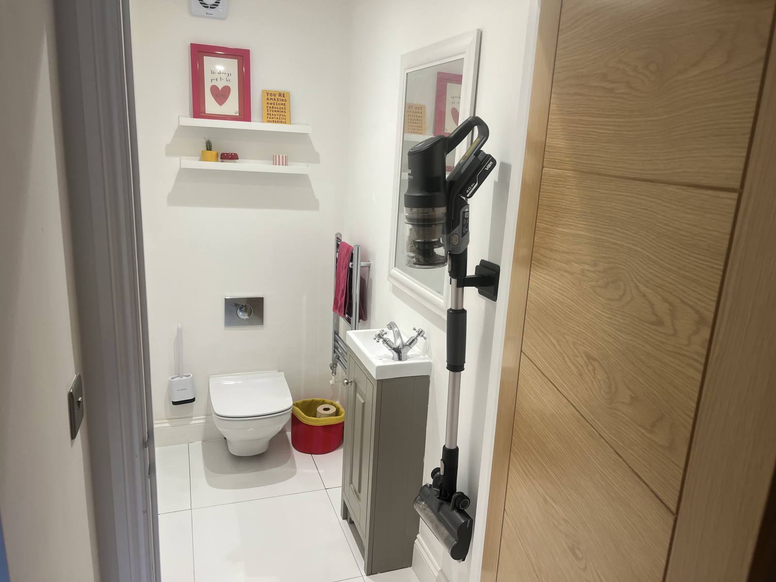 Il gabinetto al piano di sotto