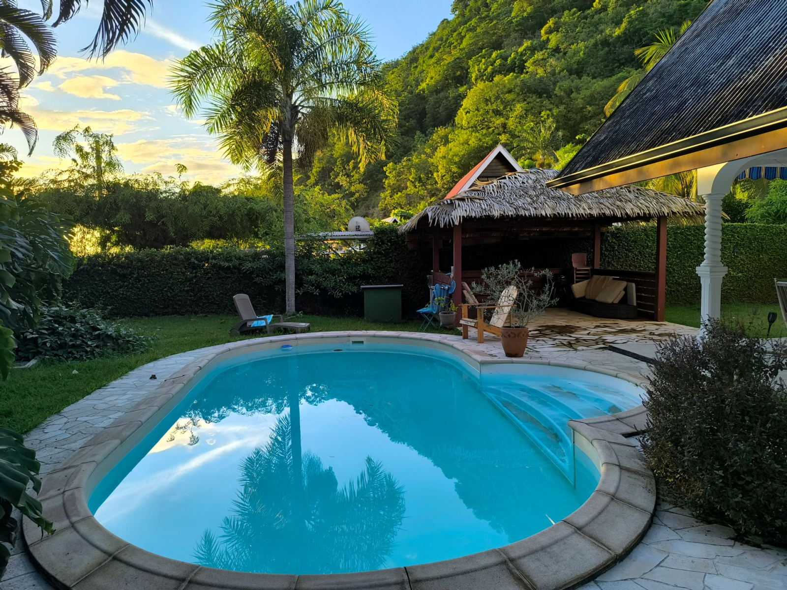 Villa familiar com piscina e cinema em casa no Taiti