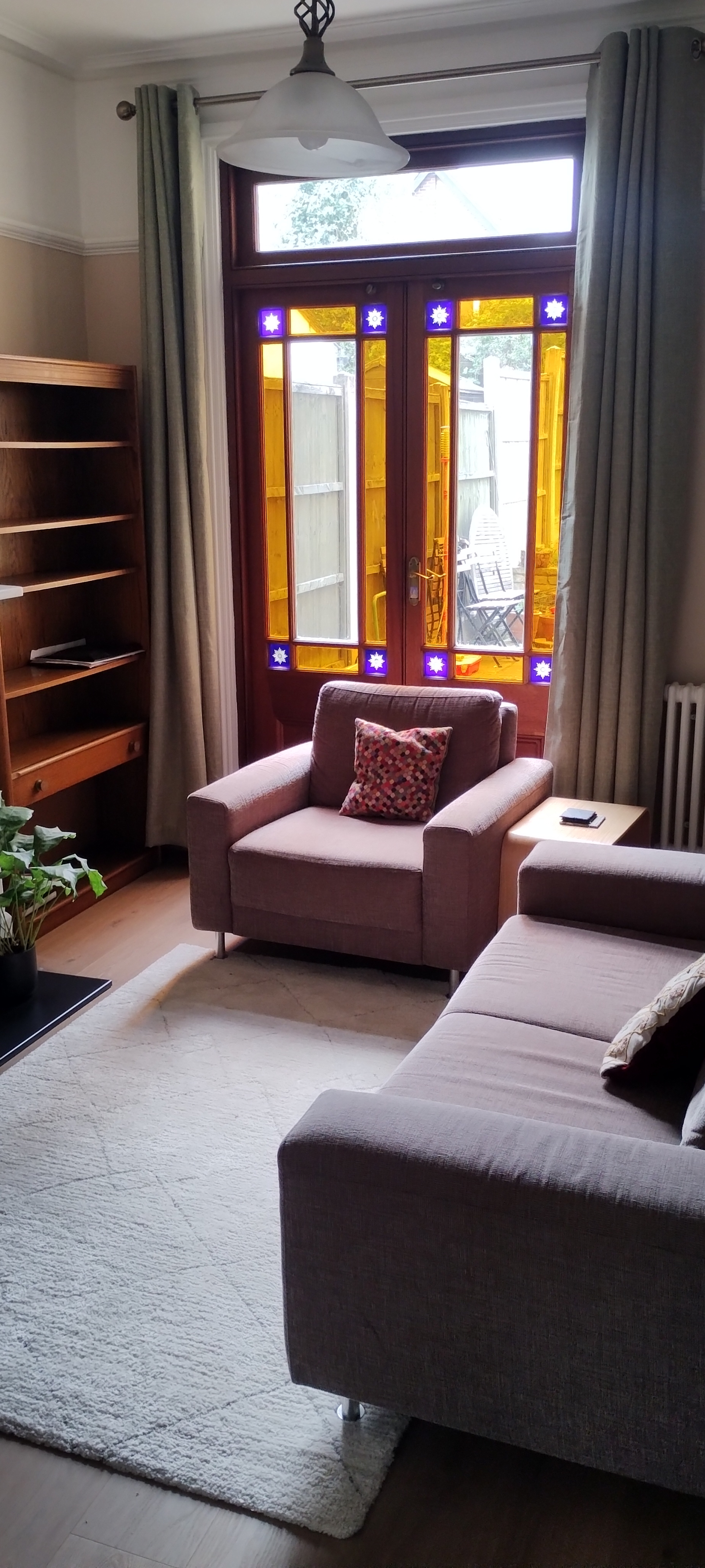 Lovely 3-bed large Victorian home near London