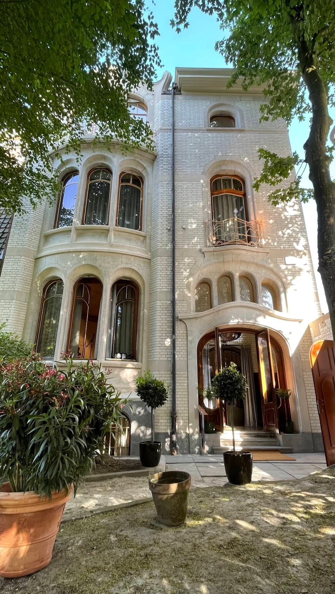 Maison Hannon - 450 m (6 minutos a pie)