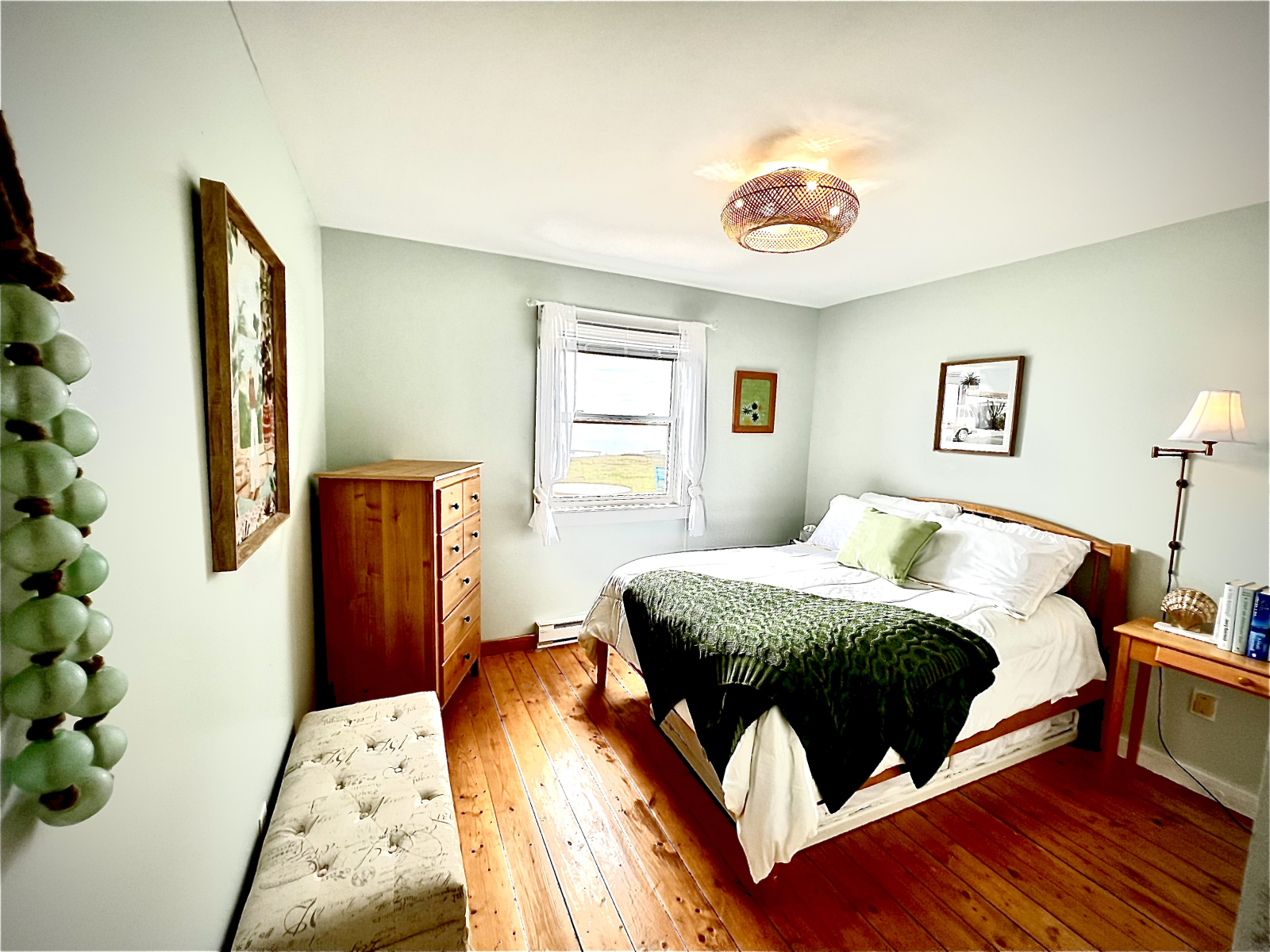 Segundo quarto com cama de casal e inclui uma cama de solteiro (cama de solteiro embaixo da cama de ...