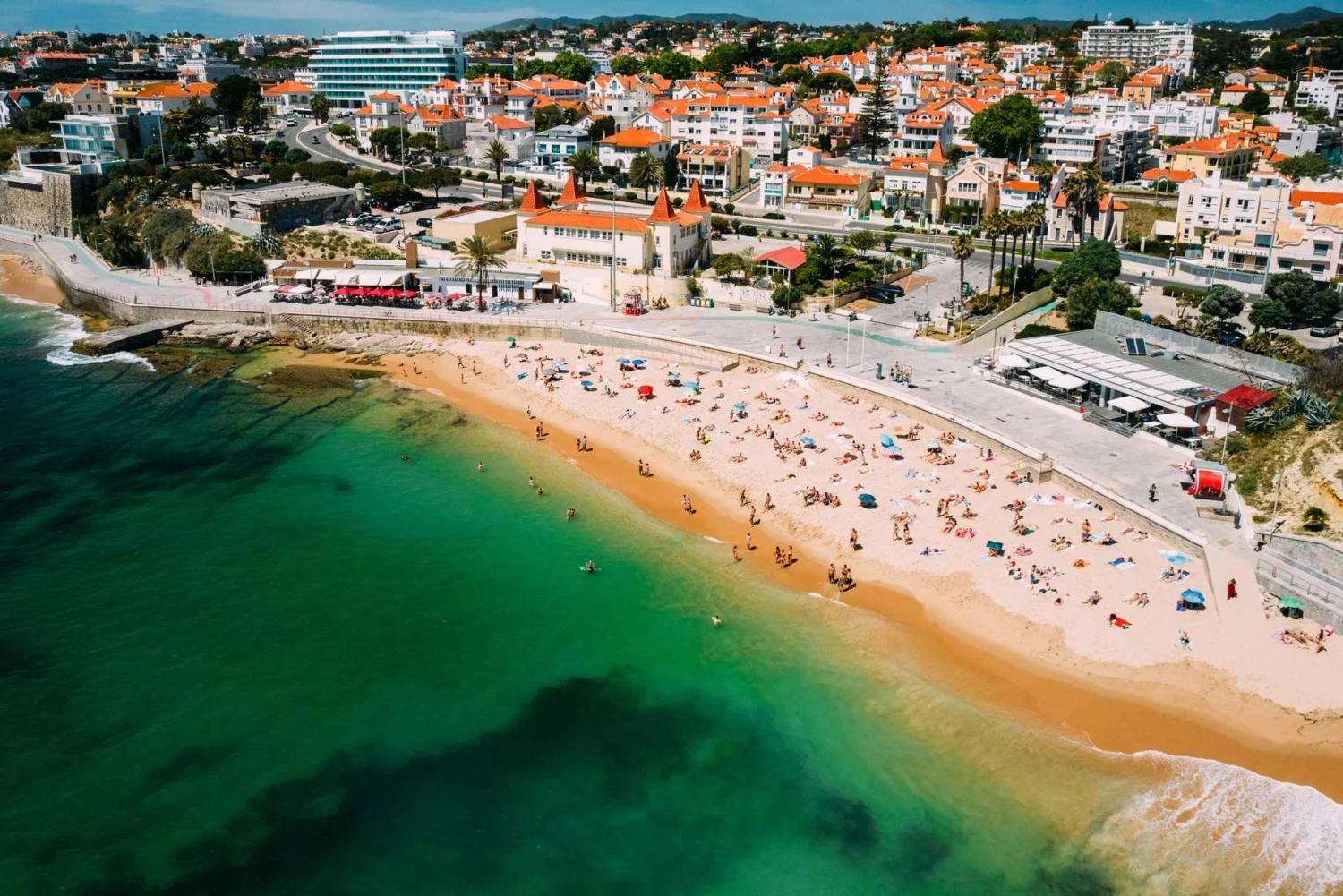 Apartamento no nível do jardim perto de Cascais, Estoril e da praia!!