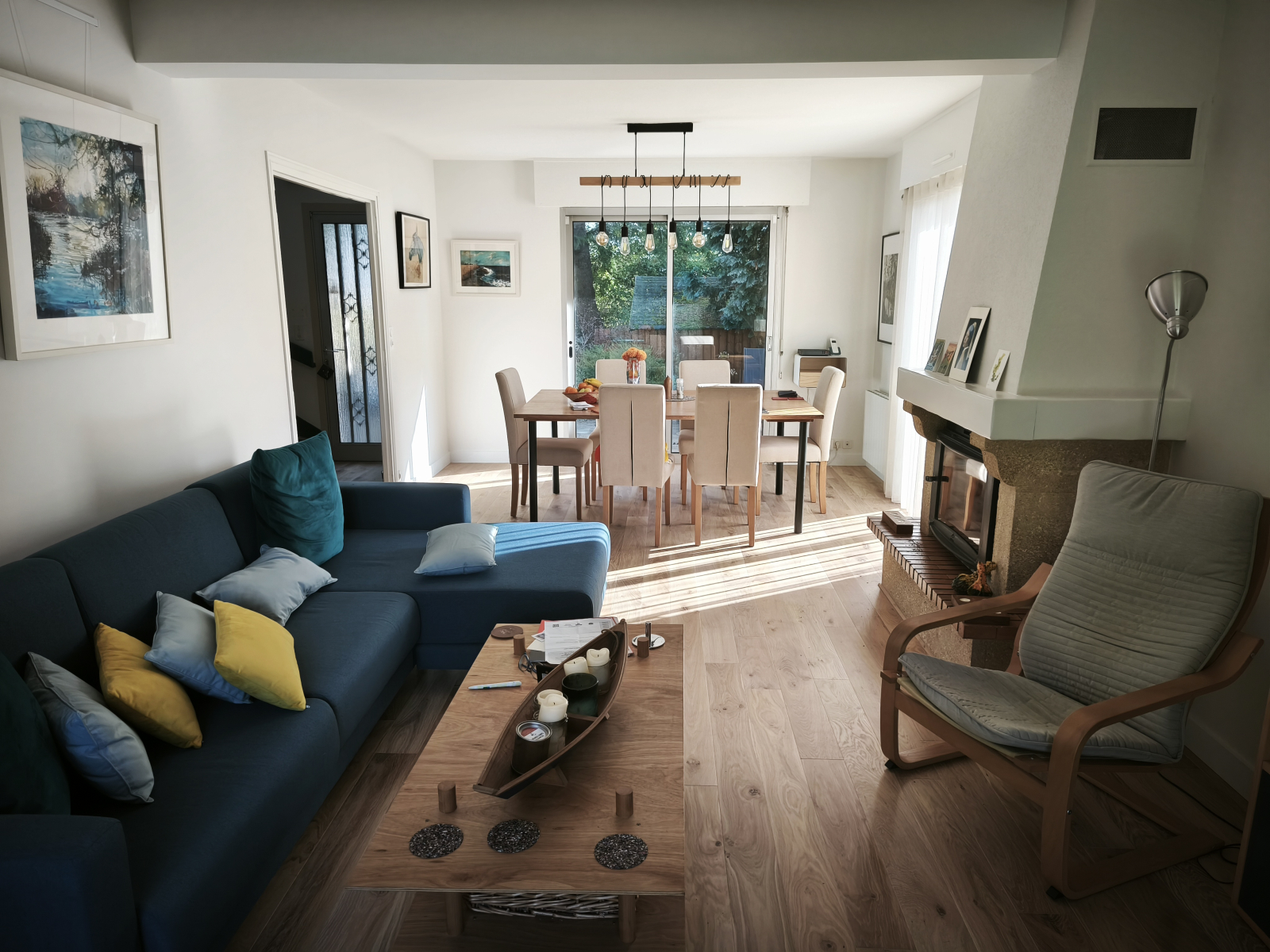 Dining area from lounge.