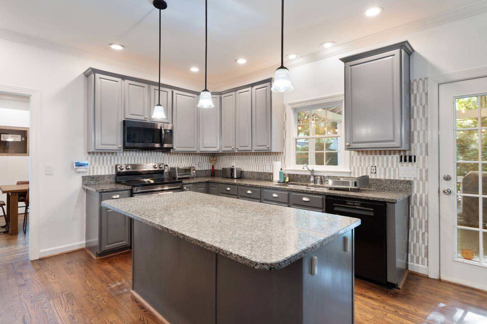 Vicino al centro 5BR + Ufficio Grande casa con cortile a Raleigh, NC