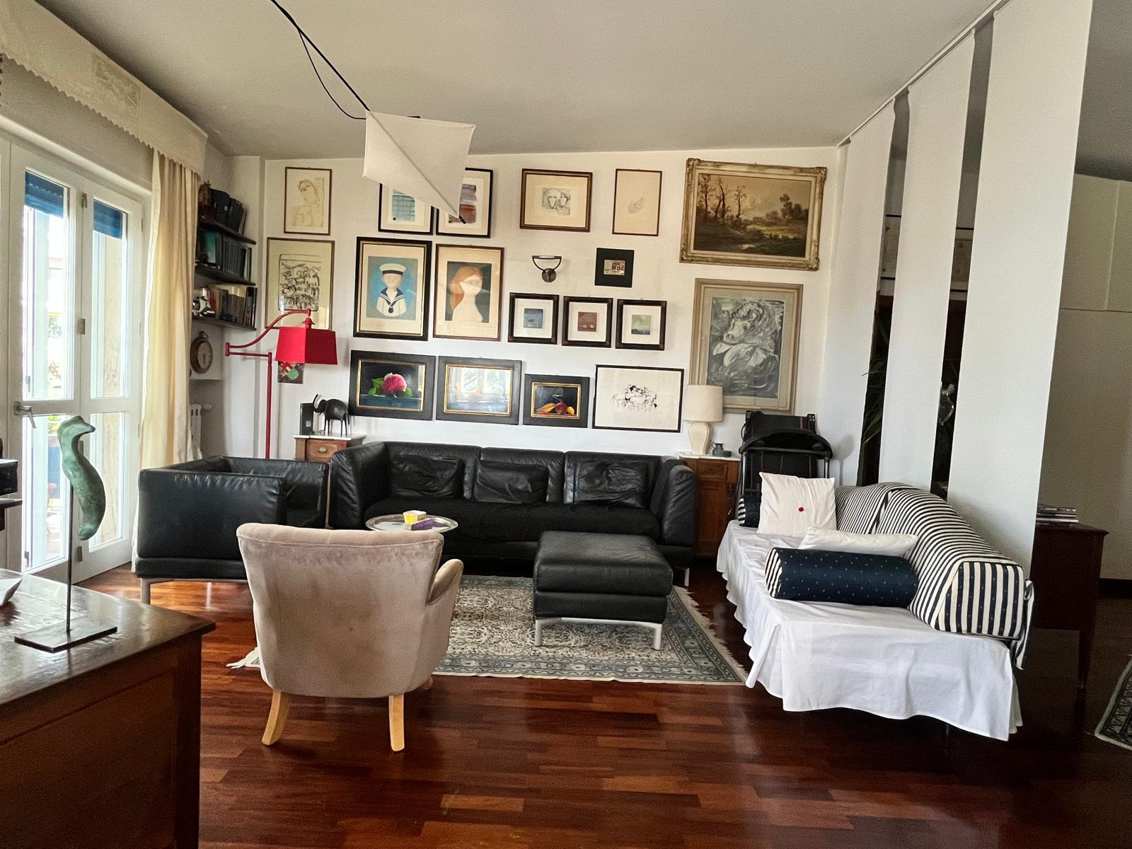 Salon vue mer avec sortie sur le balcon