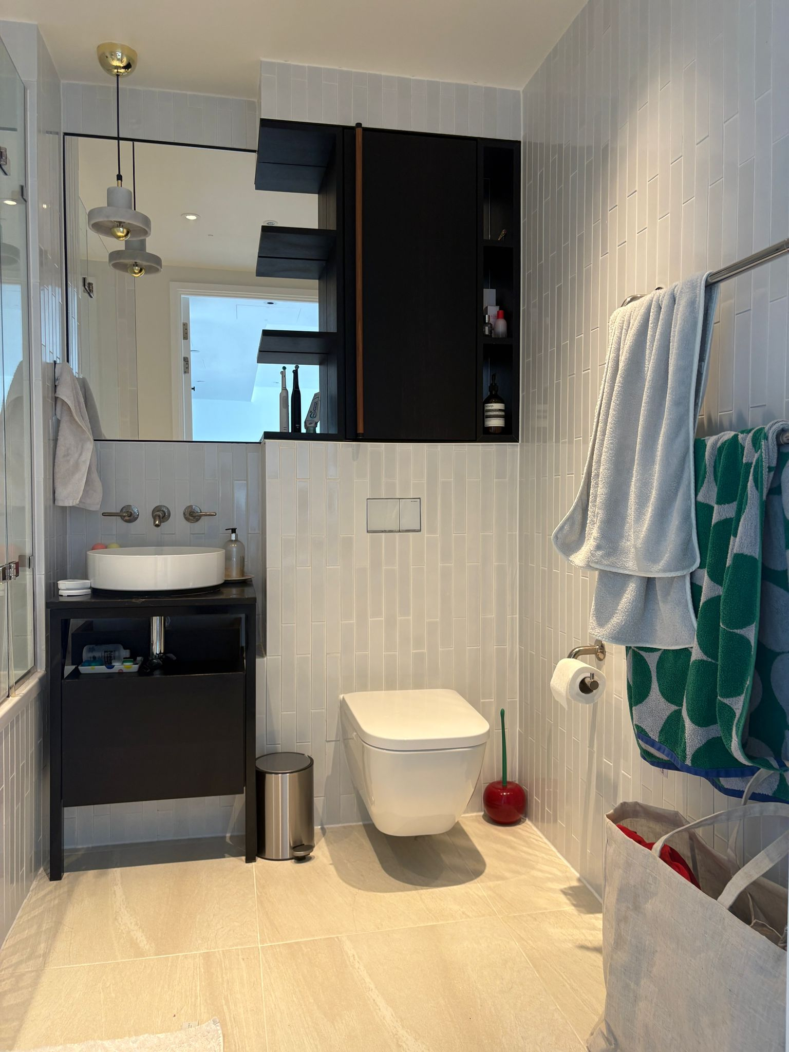Modern One-Bedroom Flat in Lovely Neighborhood