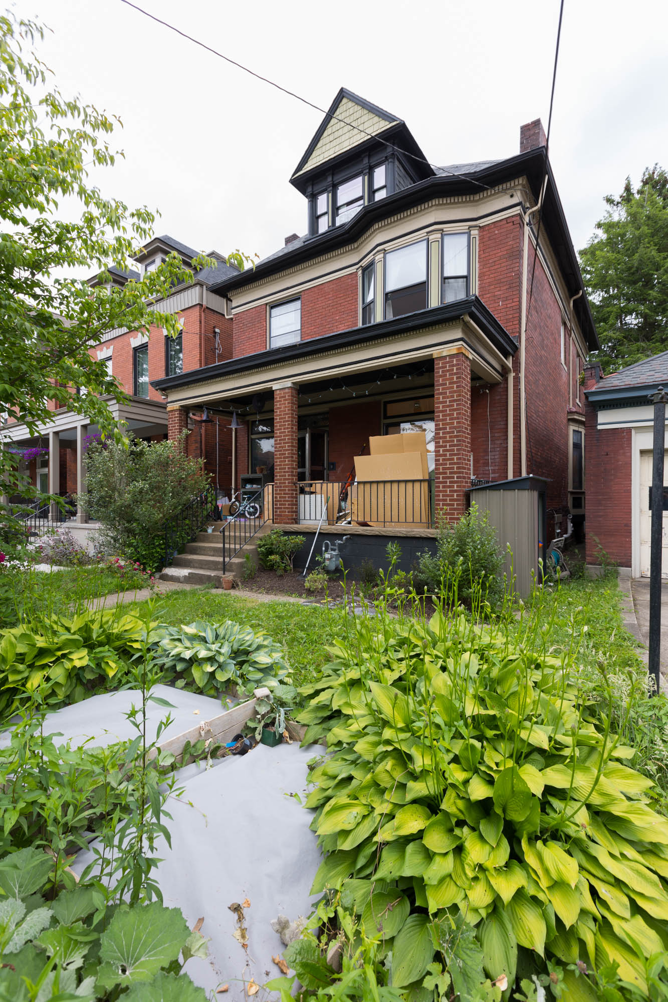 Santuario grande, familiar y moderno en Pittsburgh
