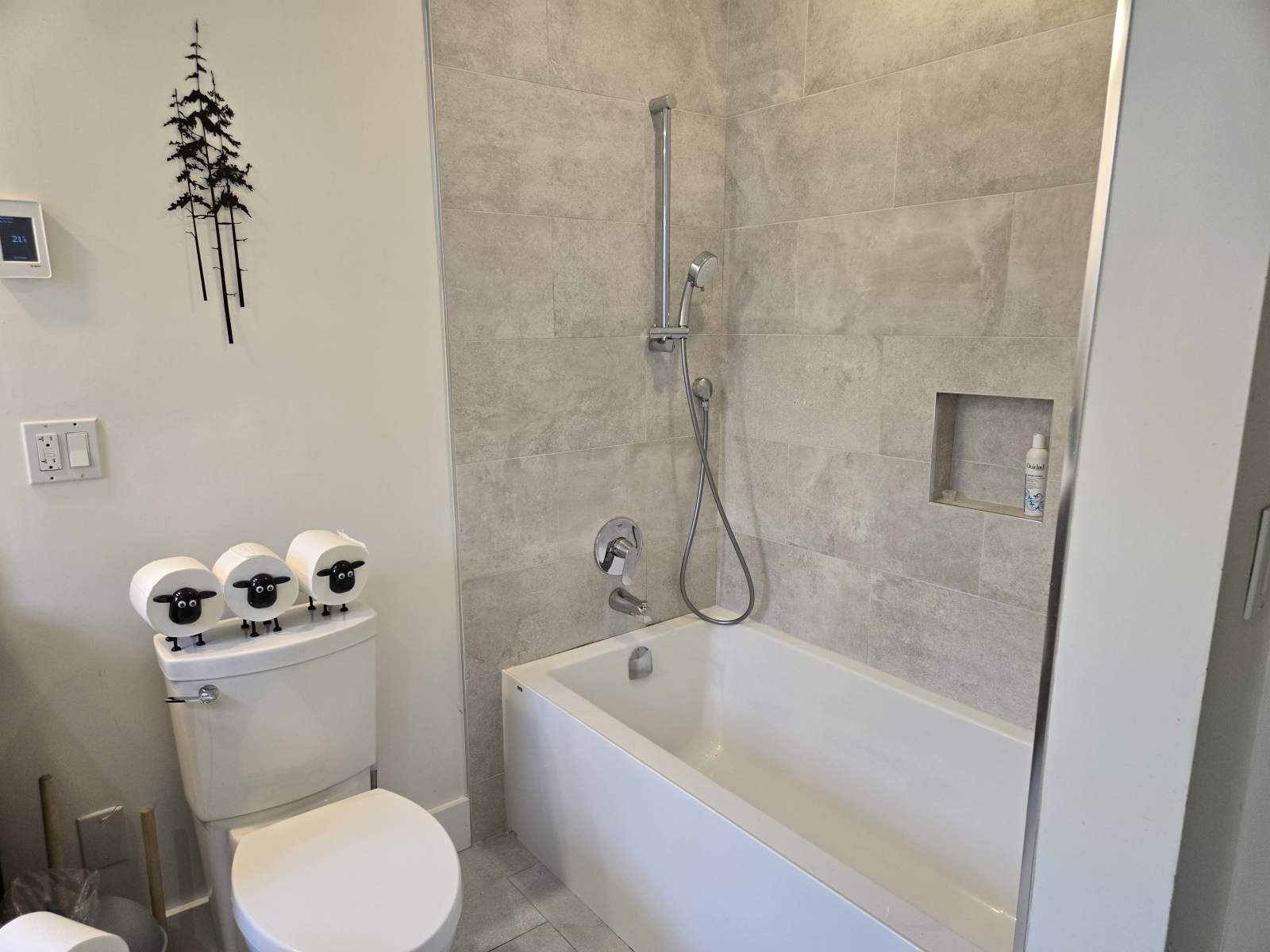 4 bedroom home nestled on the North Shore of Vancouver between the ocean and the ski/ bike hills