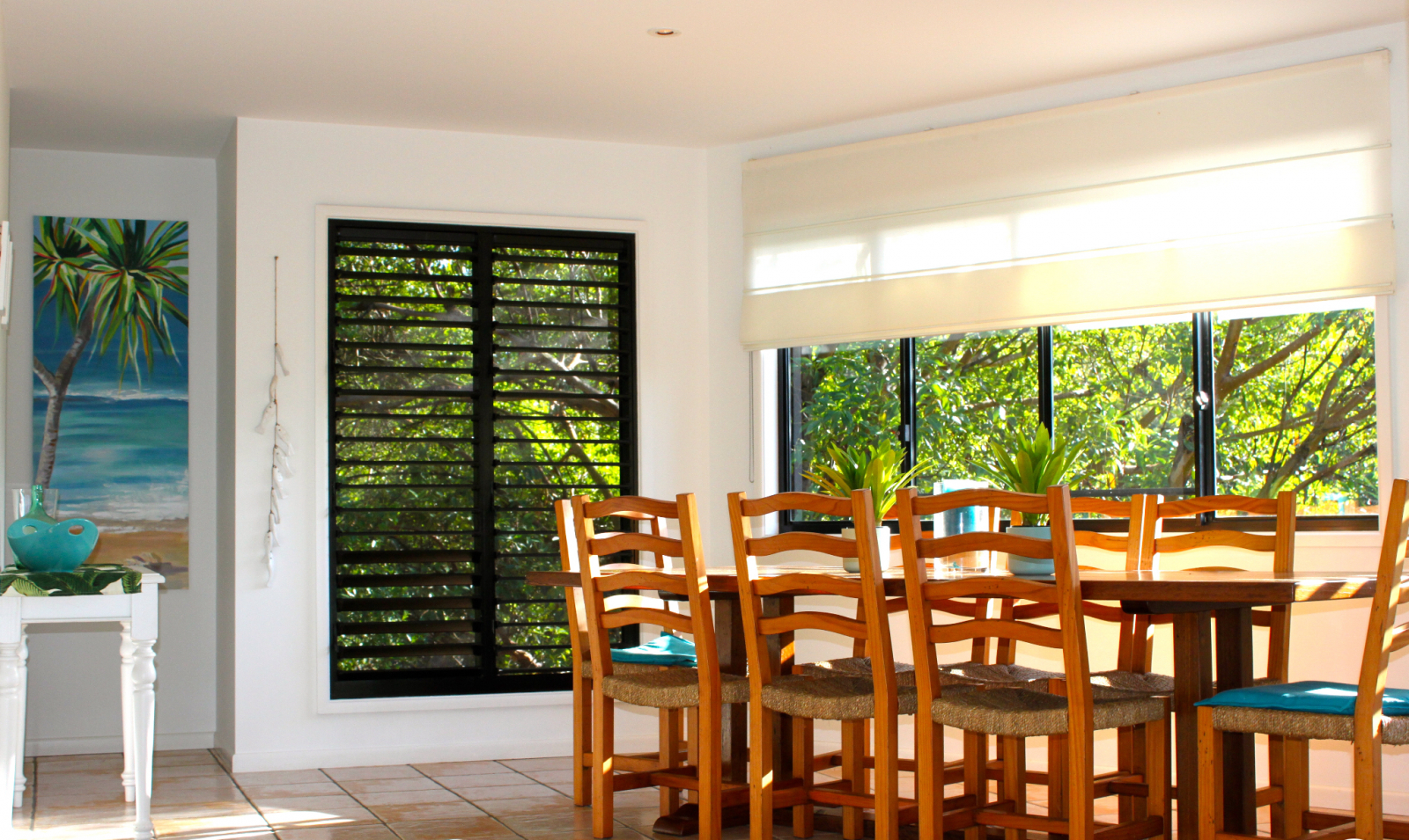 Dining area - overlooks parkland