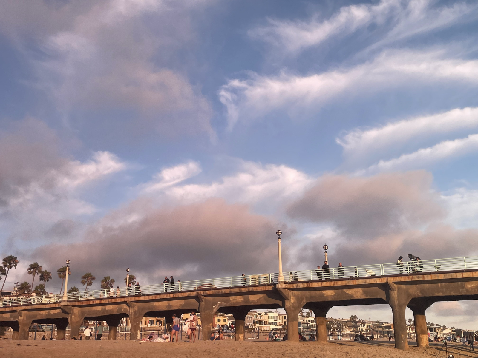 Venice Beach Pier ist von meiner Unterkunft aus mit dem Fahrrad erreichbar. Hinter meiner Anlage gib ...