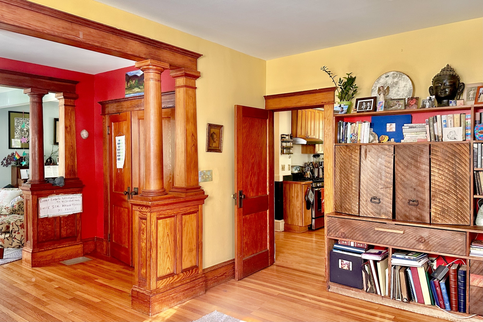 Charming bungalow walking distance to downtown and river trails