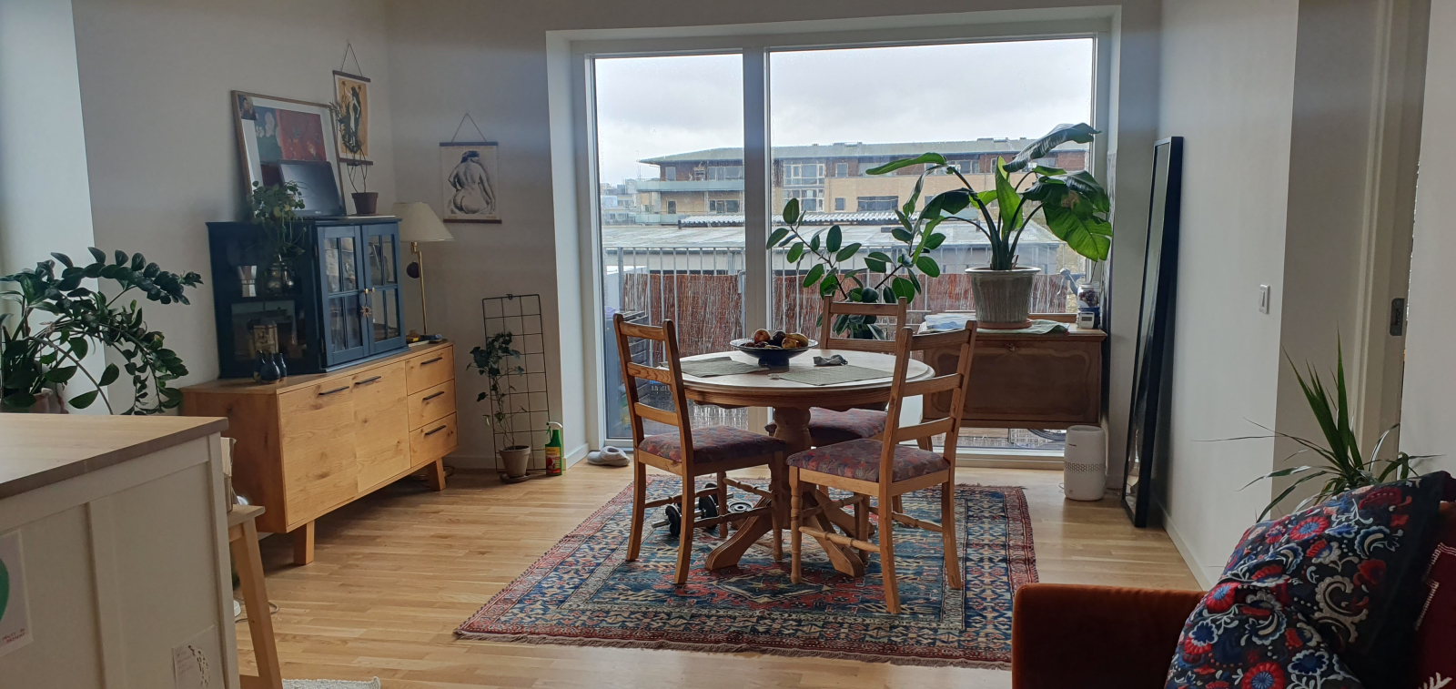 Large bright kitchen/dining area