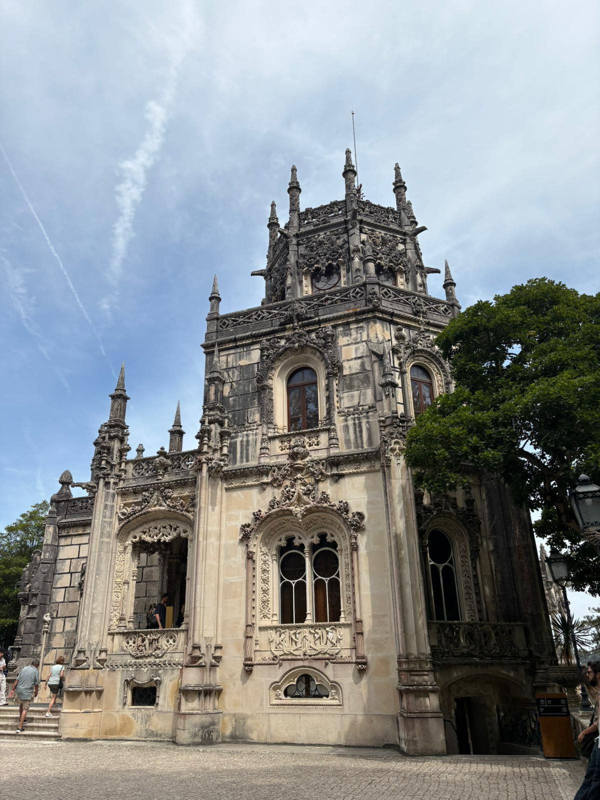Geräumiges Familienhaus in der Nähe von Sintra und Cascais (Pool + Kino)