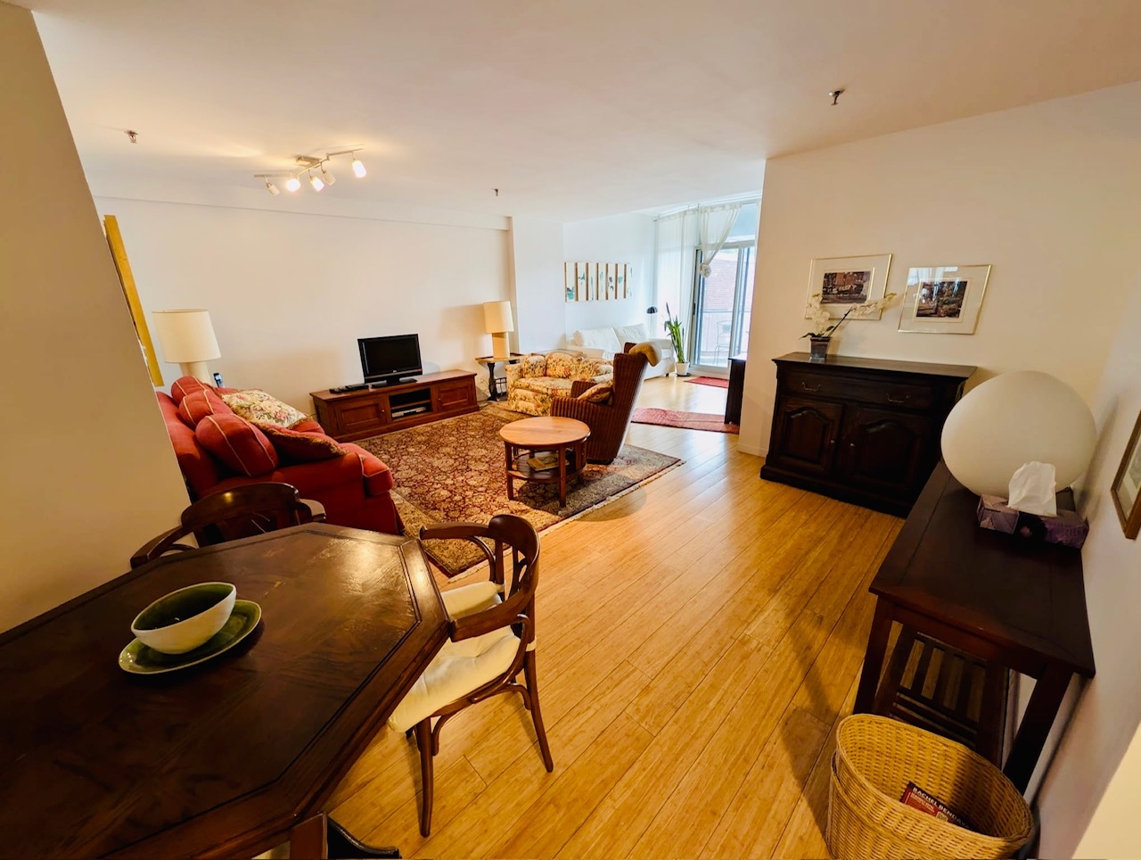 A cosy nest in the heart of the district
