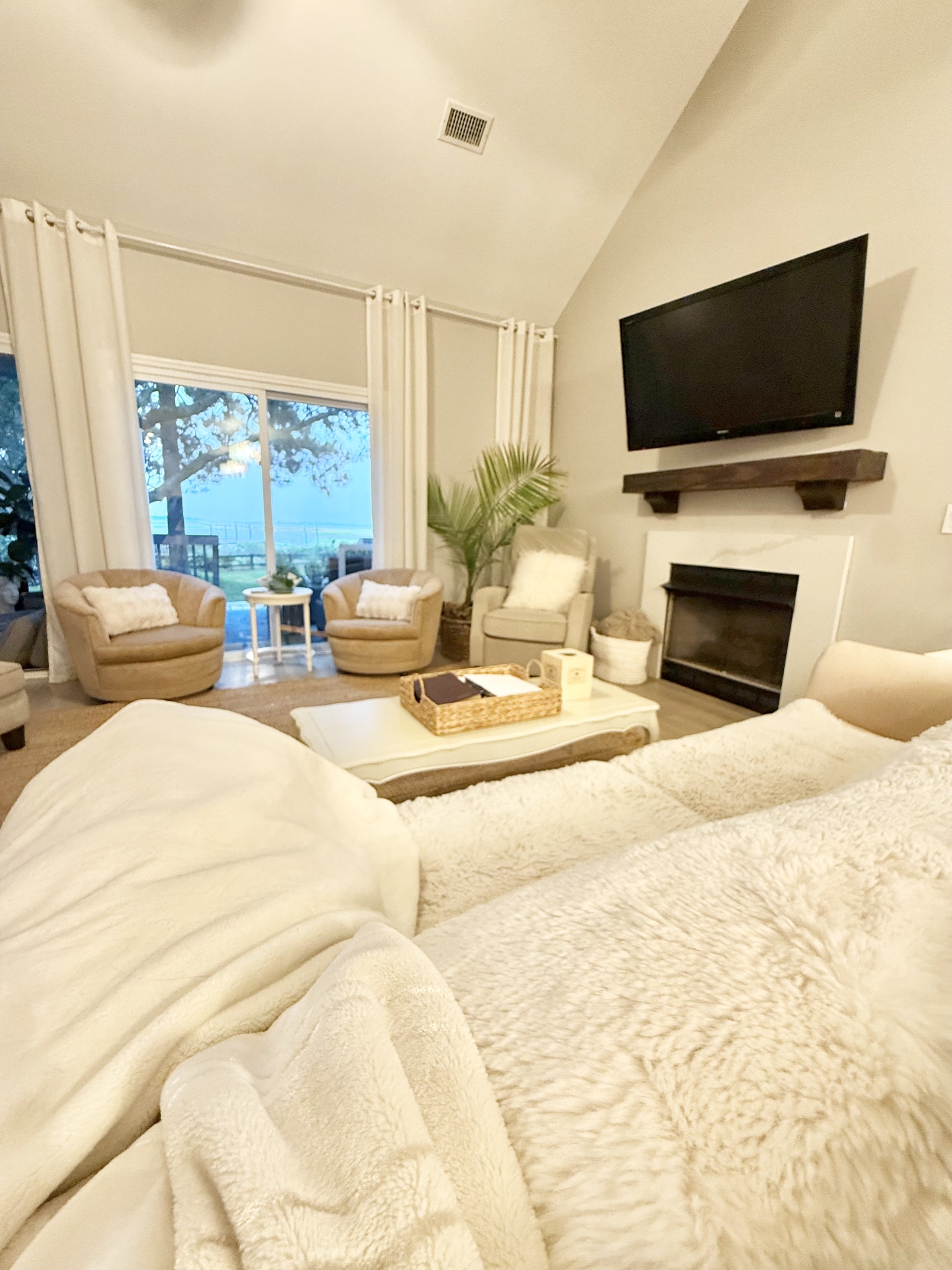 Renovated Charleston Home with Beautiful Water Views, Close to Historic Downtown & Beaches
