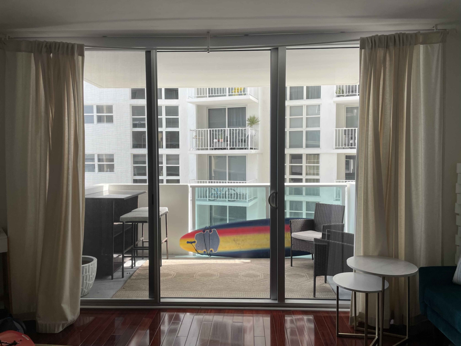 Studio nella zona più tranquilla di South Beach con vista sul tramonto su Miami e una piscina, vasca idromassaggio, palestra, ecc.