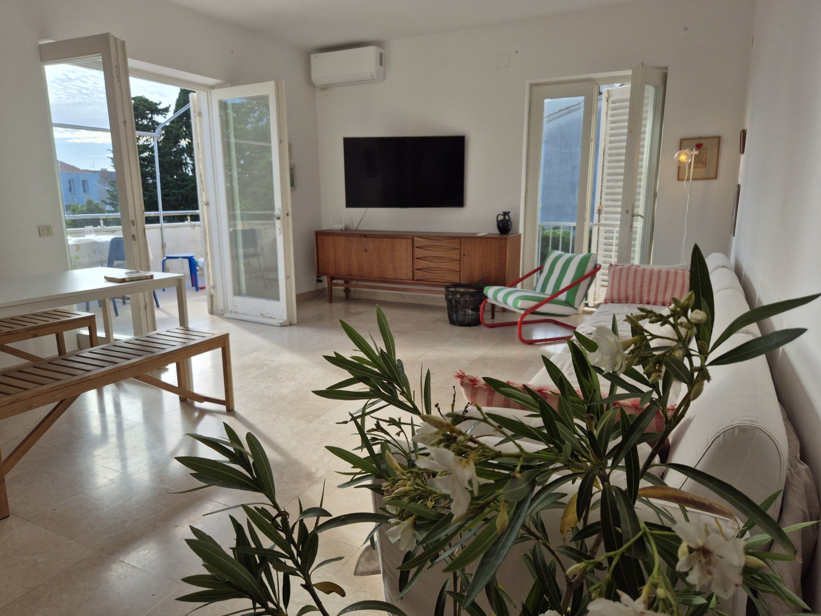 Geräumige Wohnung in Novalja