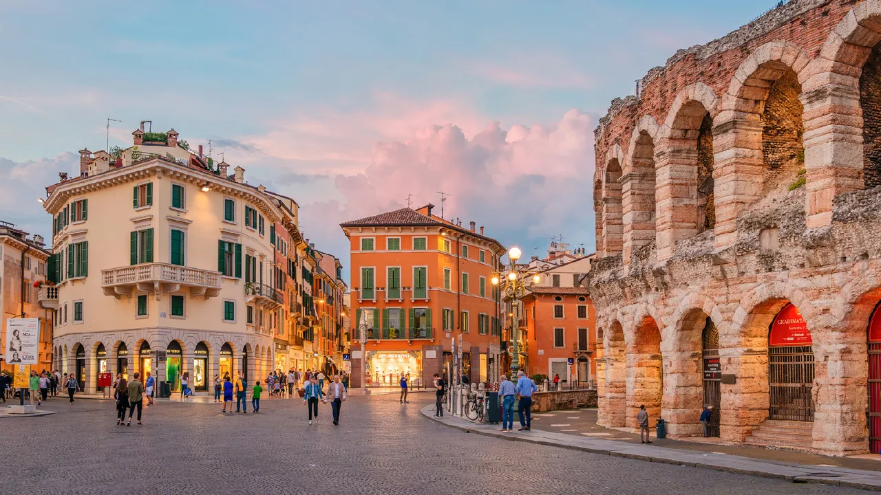 Verona 40 km dal resort