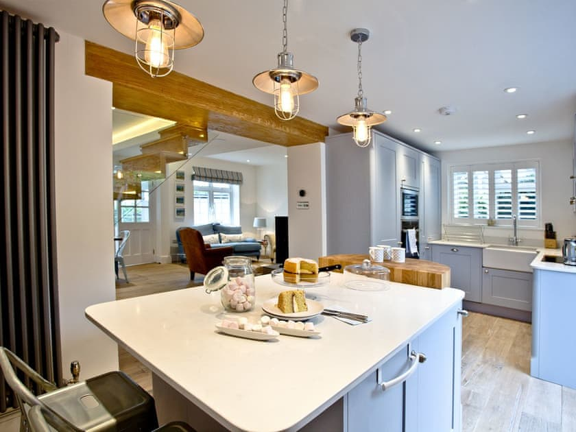 Waterfront Cottage, eingebettet am Meer in South Devon, Großbritannien,