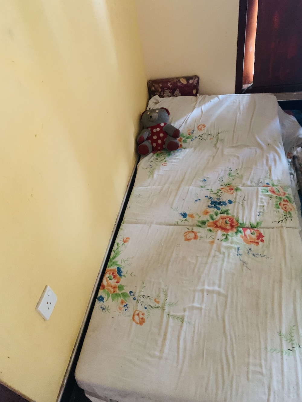 O colchão ergonômico muito aconchegante, que você também pode transformar em um sofá ou poltrona con ...