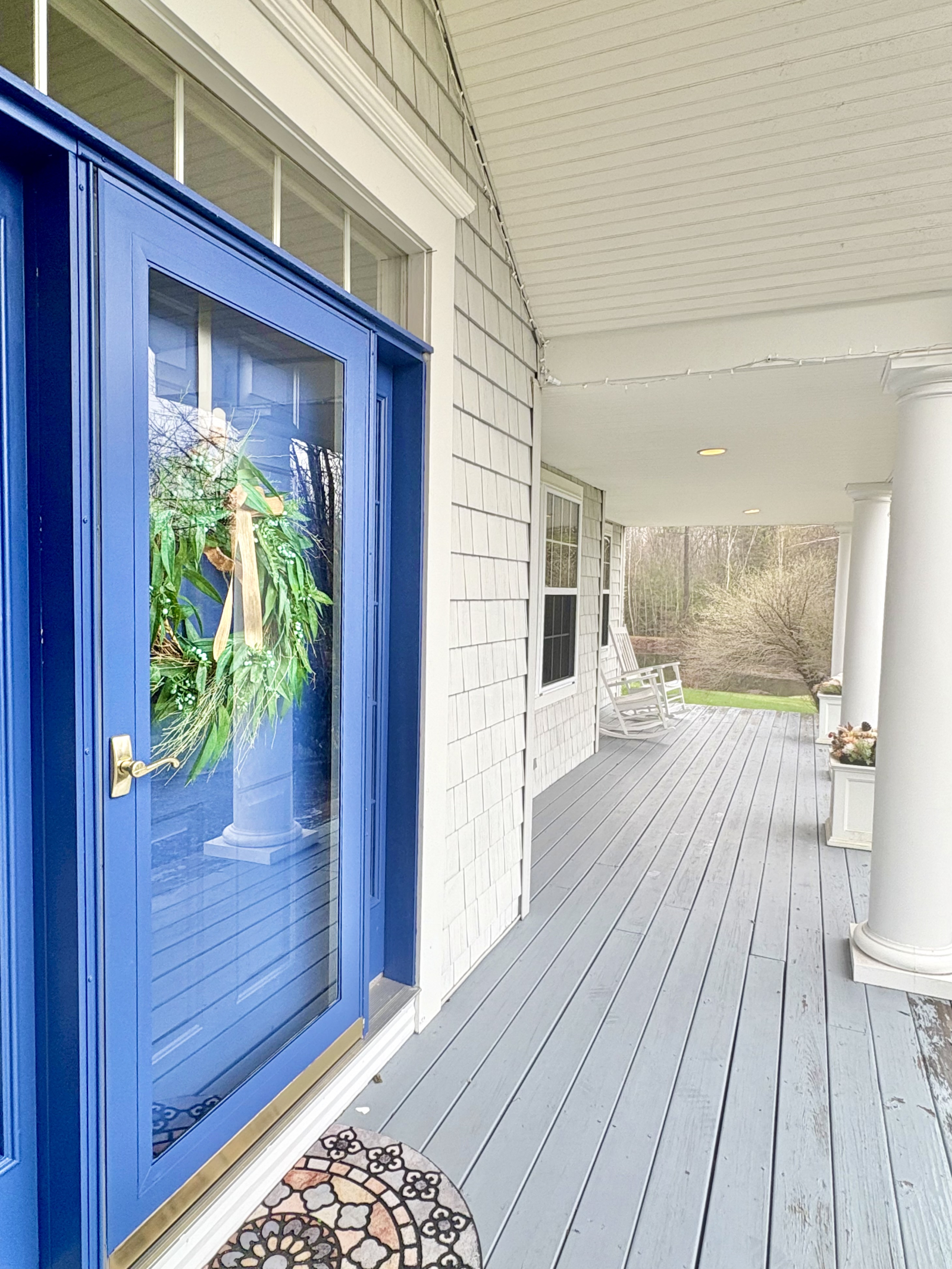 Aproveite o pôr do sol da varanda da frente!