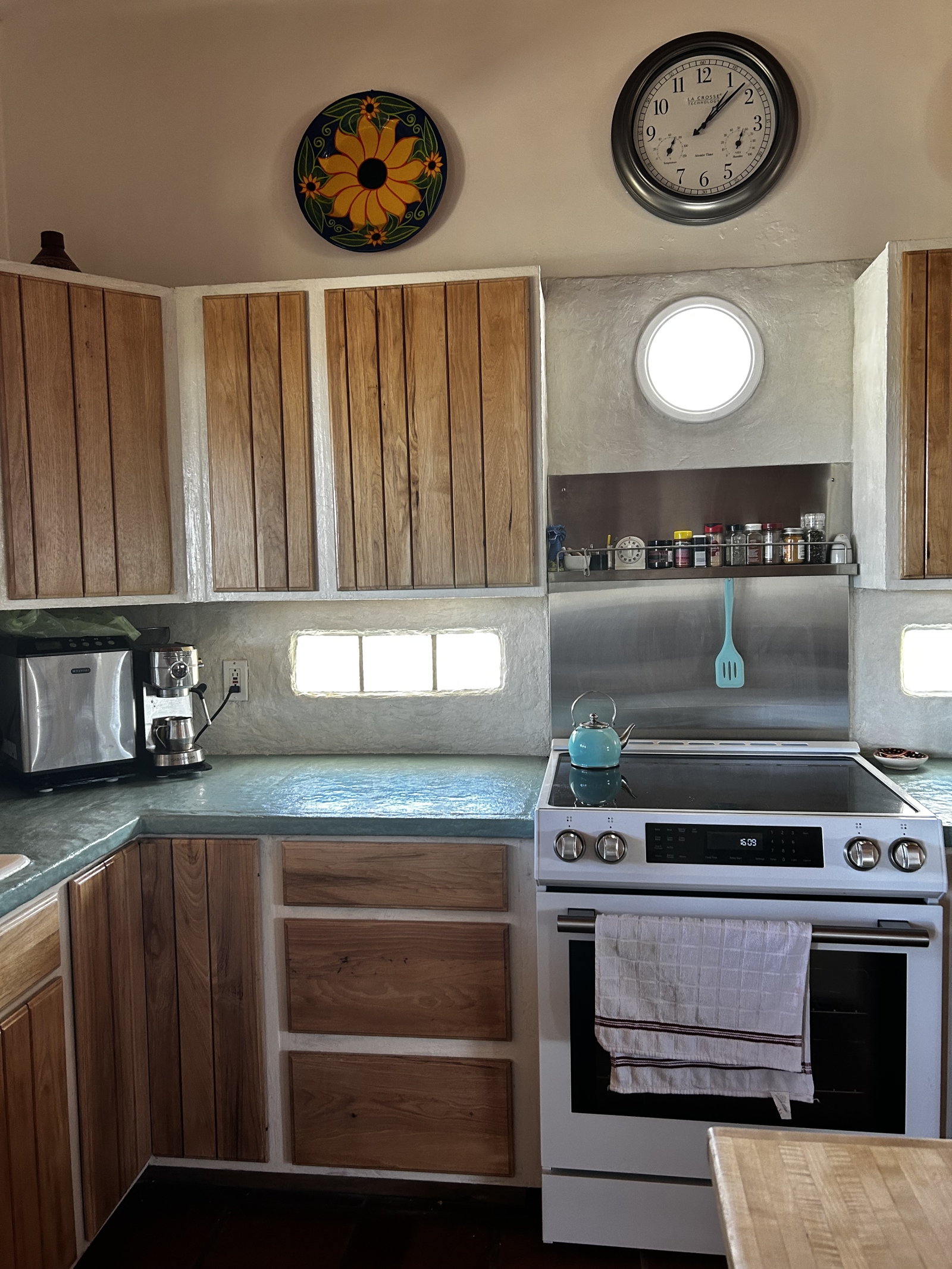 Taos !   Disponibilité automne et hiver dans les Montagnes Rocheuses fraîches.   Globe ou non-simultané, ou Pluton !