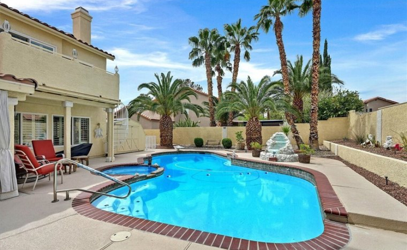 Spacious 4 Bed, 3 Bath Family Friendly Home