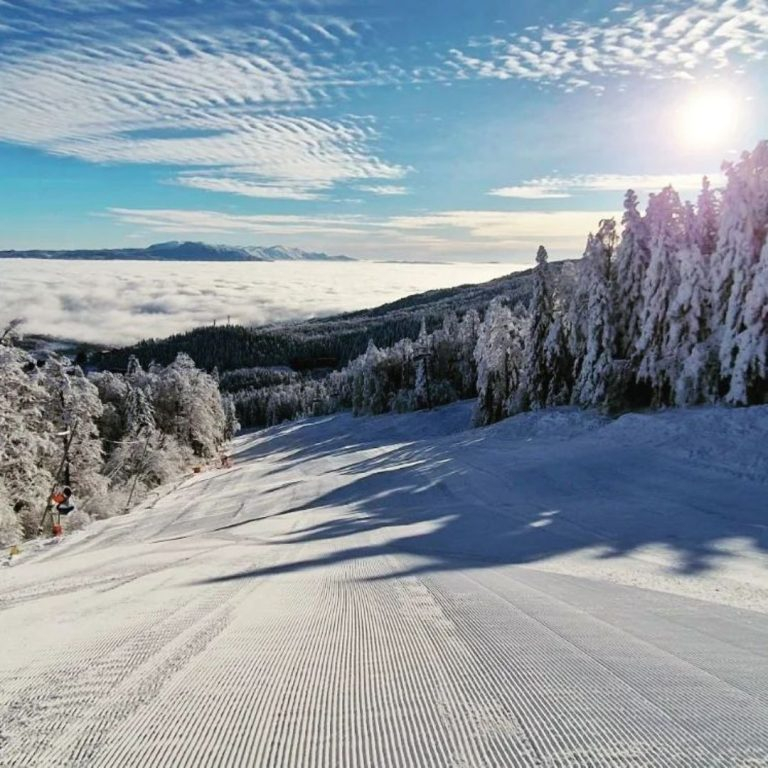 Het Bjelašnica - Igman Olympisch Centrum ligt op slechts 25 kilometer afstand van Sarajevo. Deze ber ...