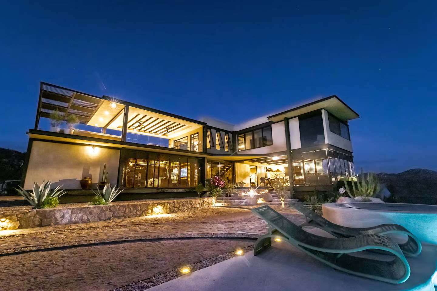 Une vue depuis la piscine