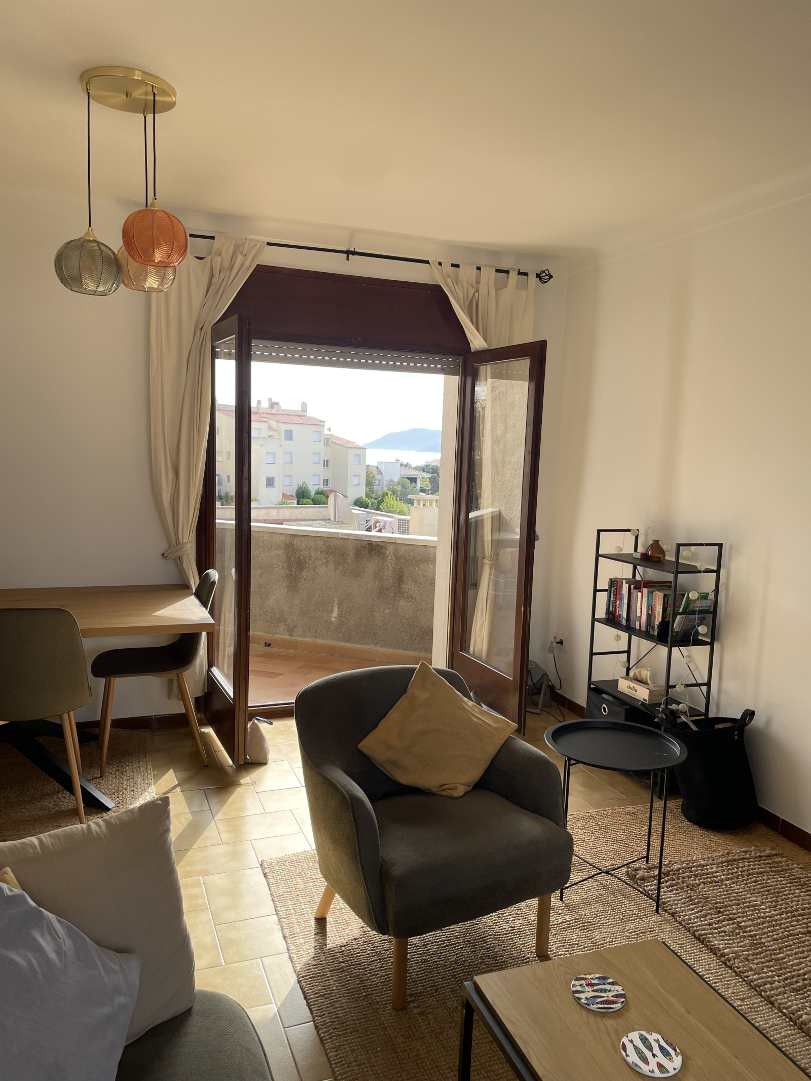 Oostelijk gelegen balkon in de lounge