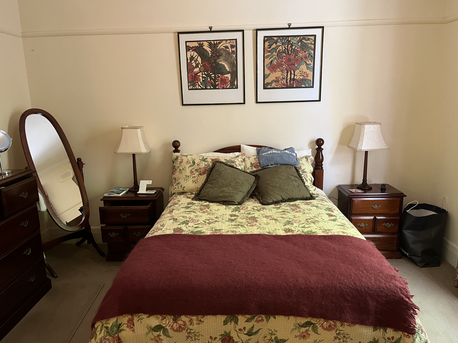 Guest bedroom