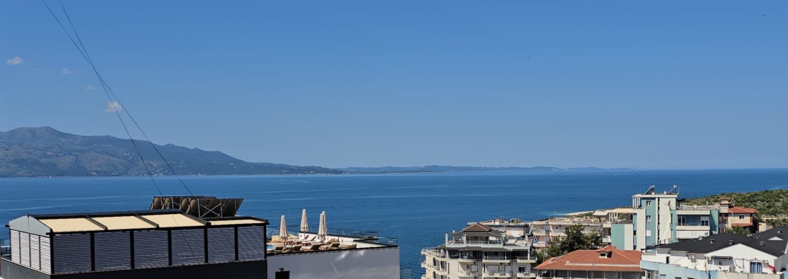 Penthouse with a 100 m² terrace and a Jacuzzi