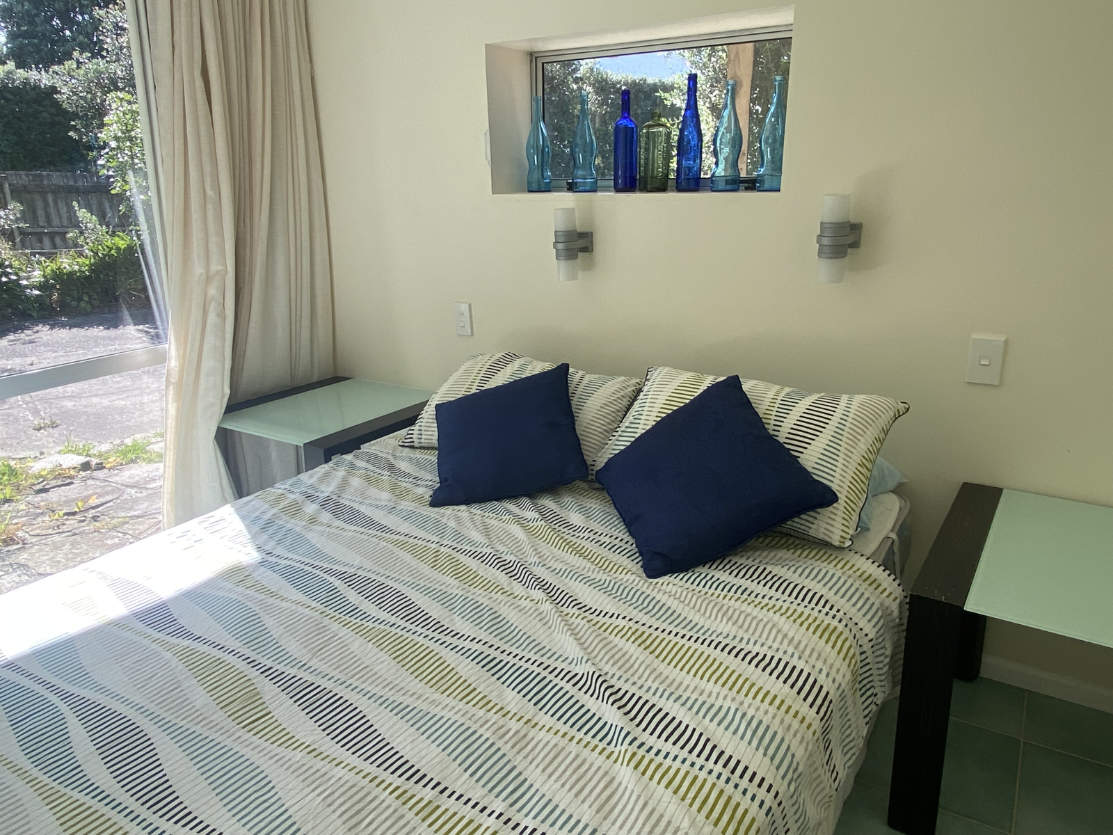 Well equipped holiday home with amazing privacy and seaviews.
