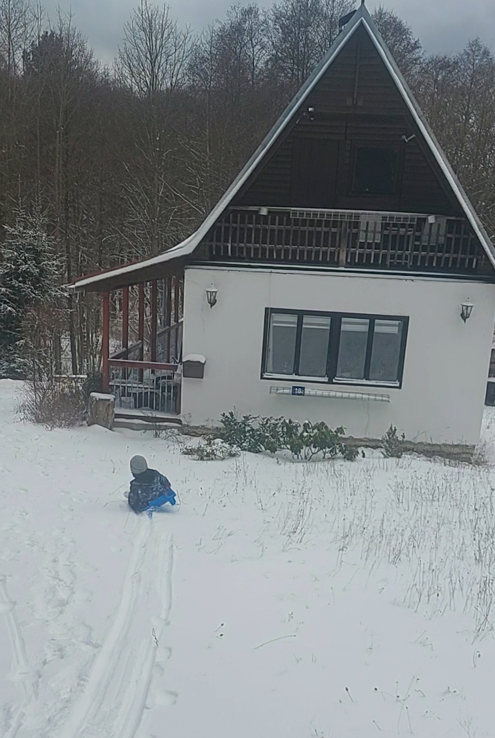 Traditionelles Landhaus, umgeben von Wald und Natur an der Grenze zum Nationalpark