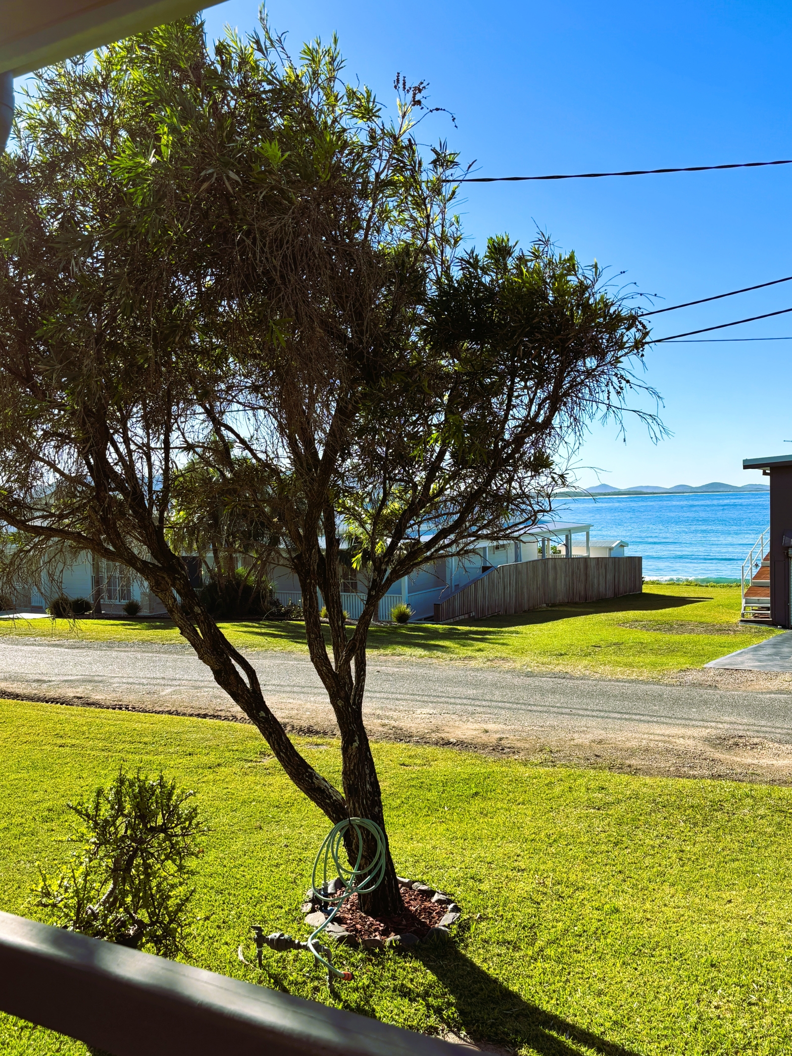 Gastensuite 60 meter van Beach & Surf! Mid-Century Modern sfeer