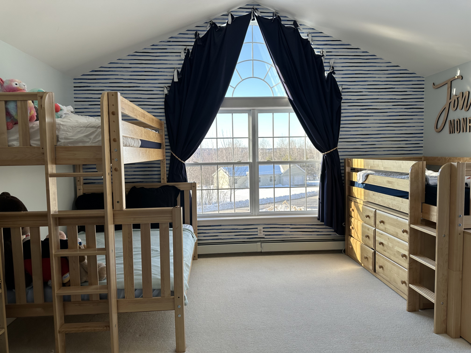 2º Quarto com teto abobadado e 3 camas