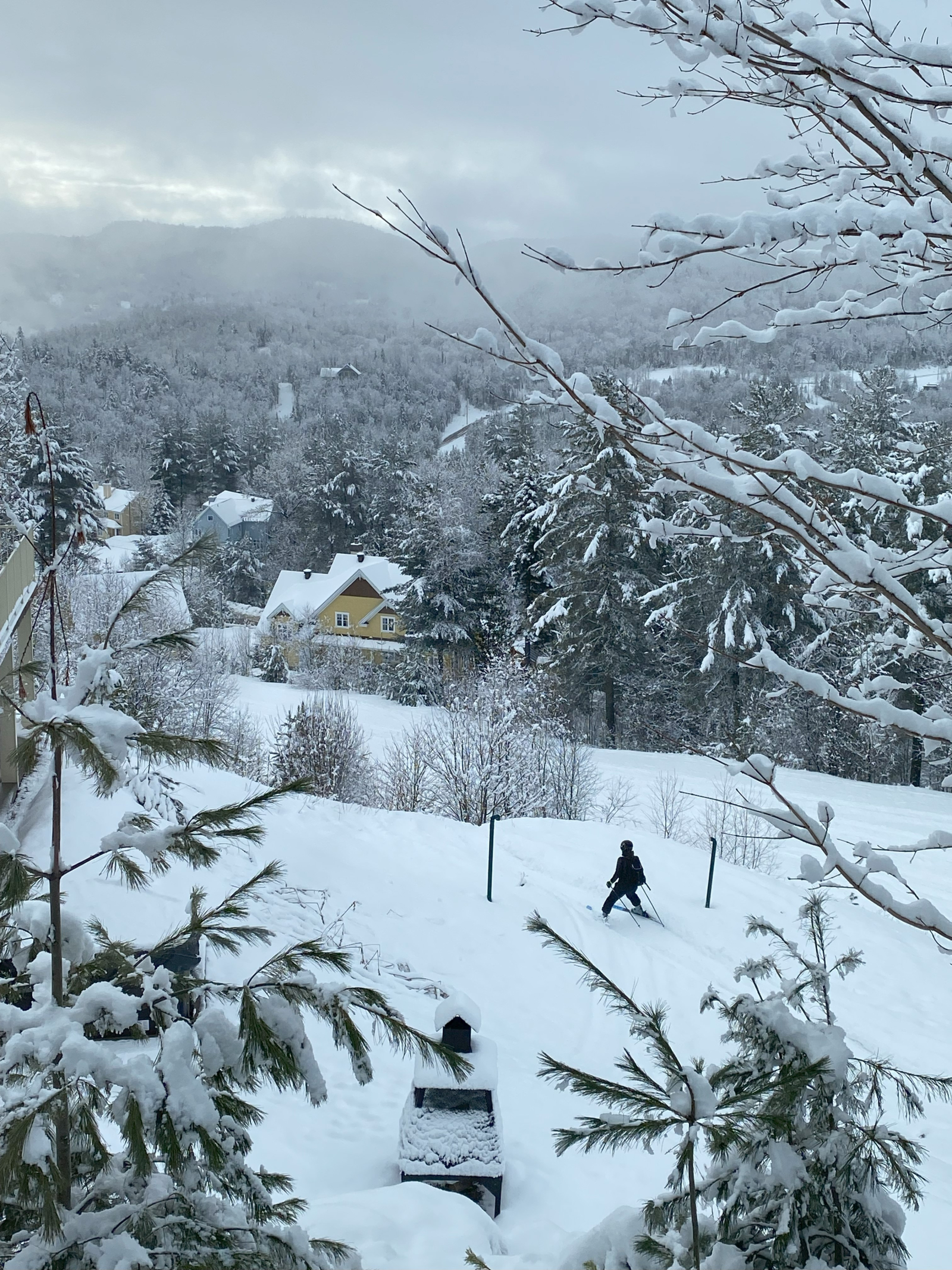 Uitzicht vanuit de keuken in Val St-Come