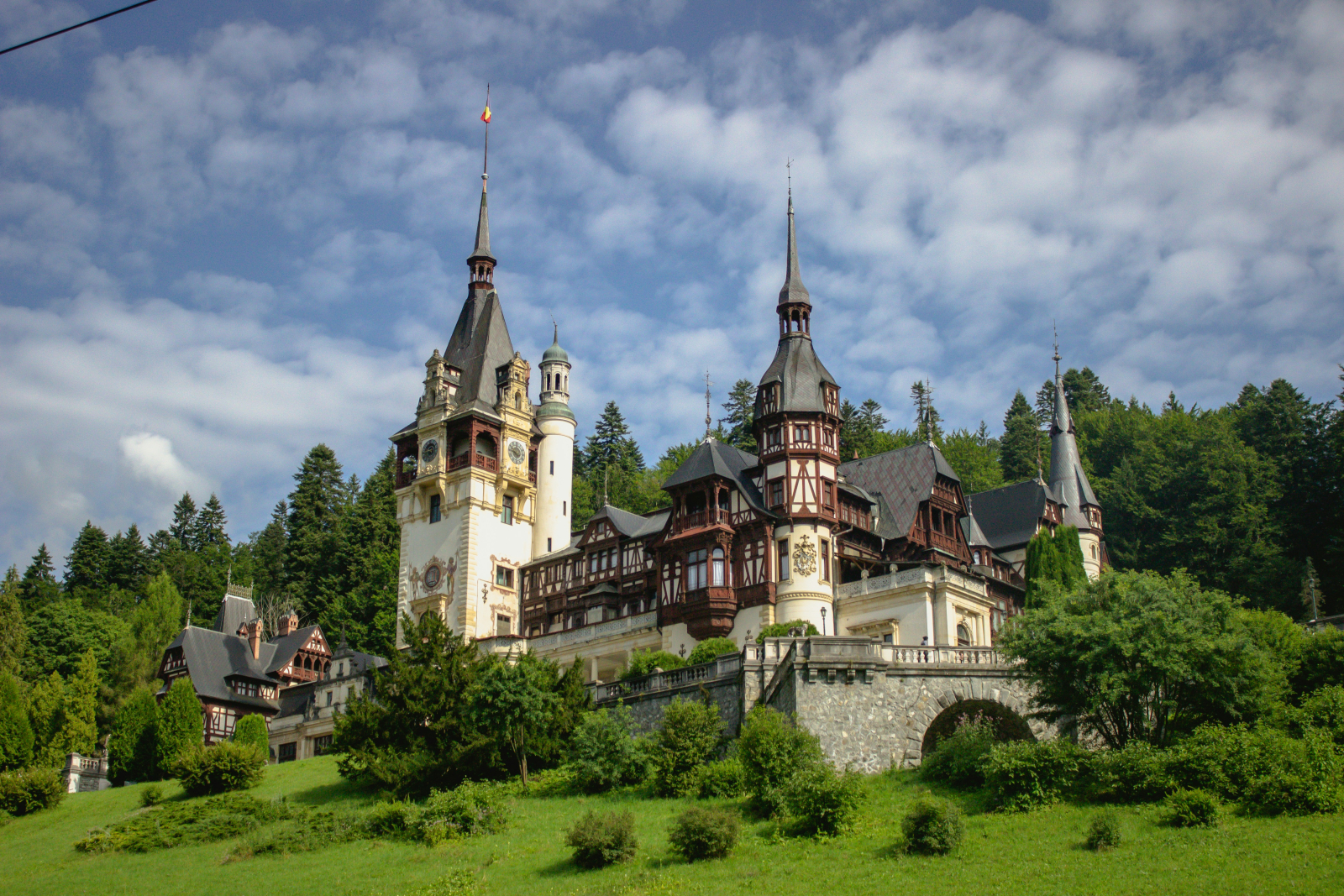 Castello di Sinaia - 1,5 ore in treno