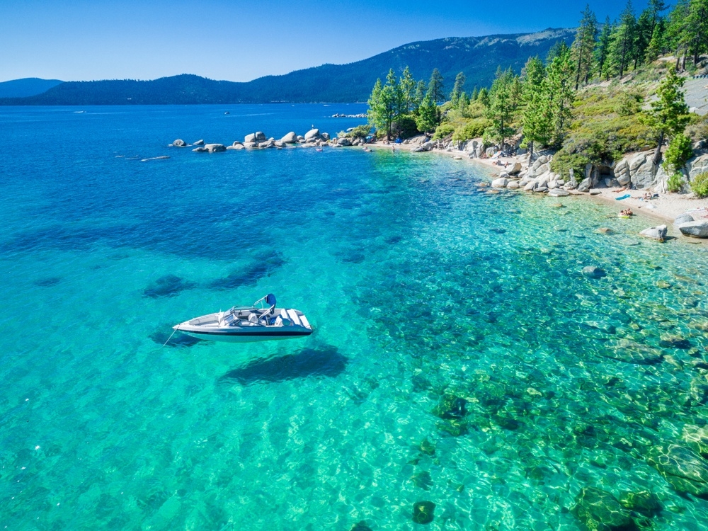 Woodsy Lake Tahoe Lodge
