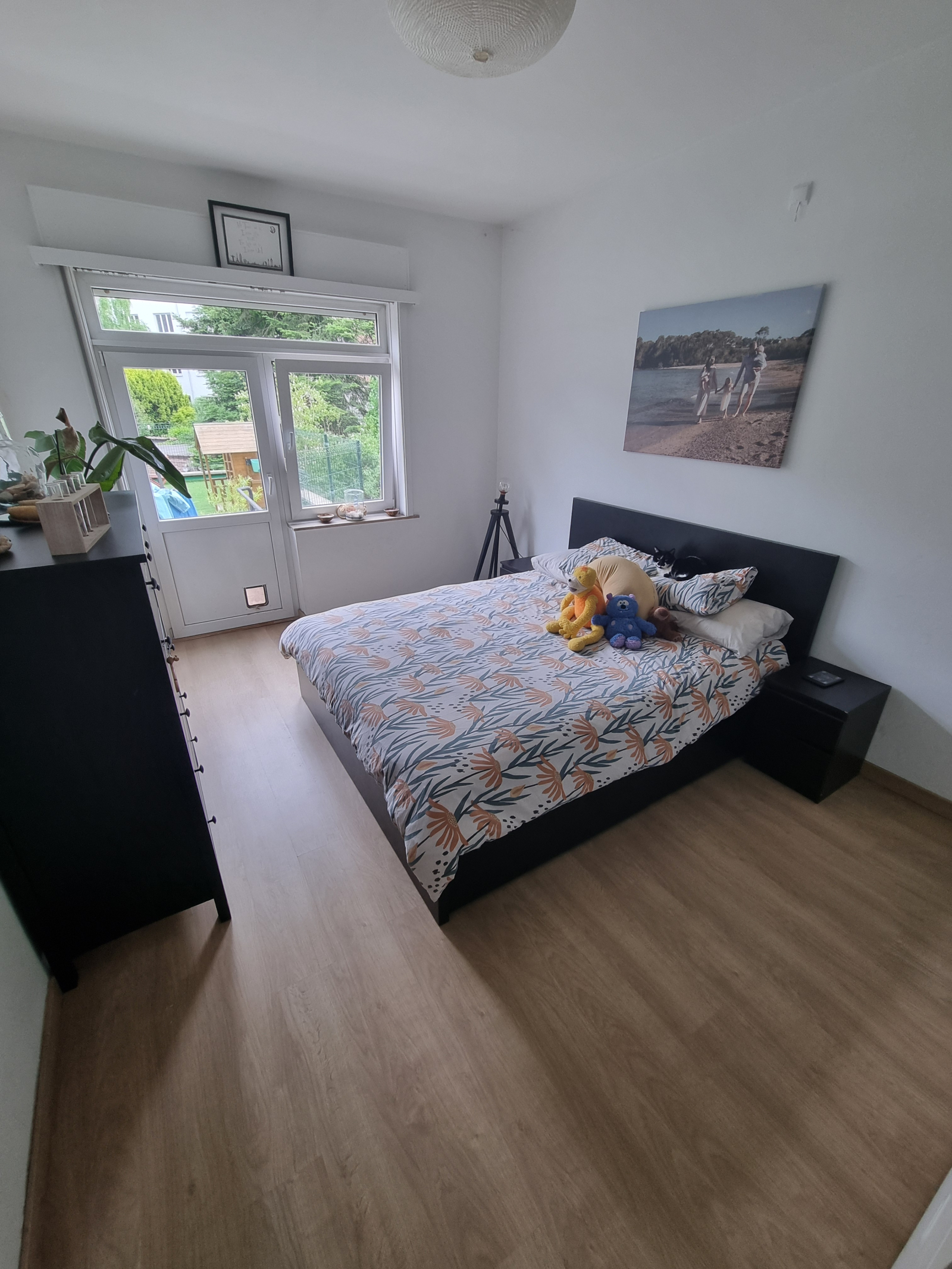 Dormitorio principal con acceso a la terraza