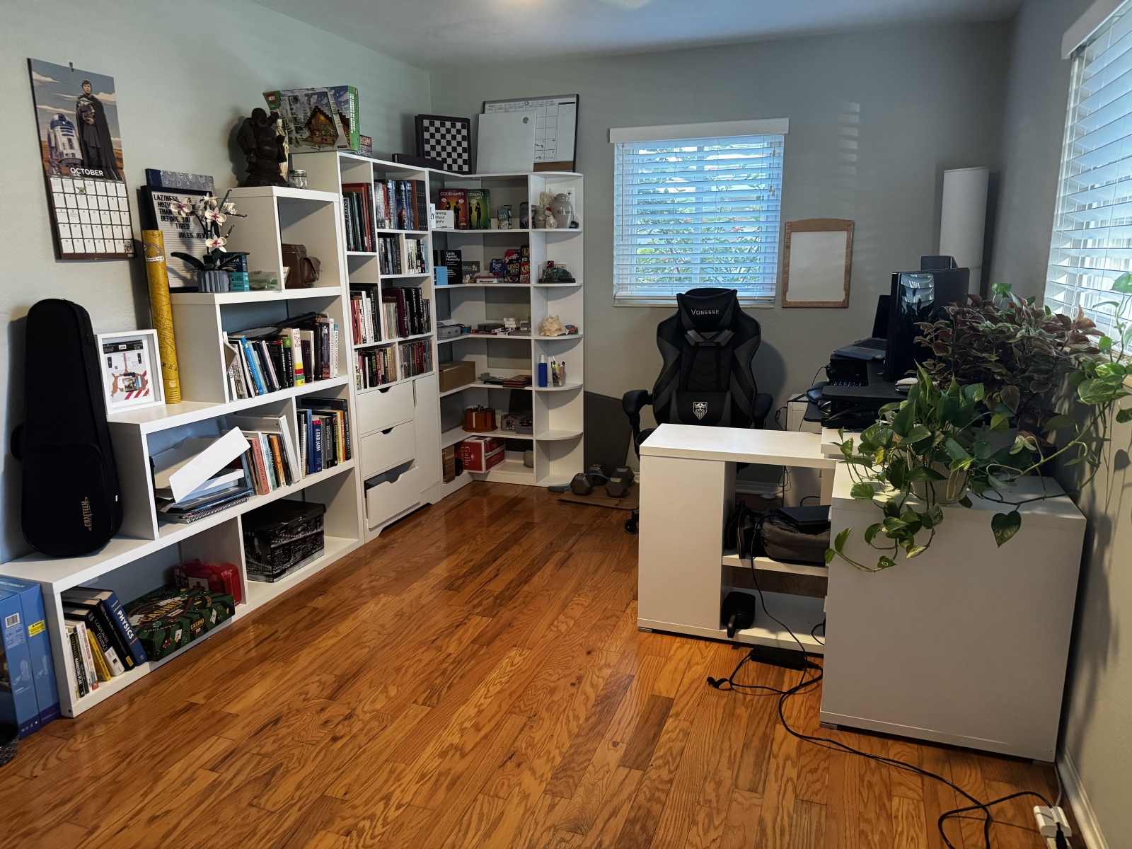 Das dritte Schlafzimmer wird als weiteres Büro genutzt, da wir beide von zu Hause aus arbeiten - Que ...