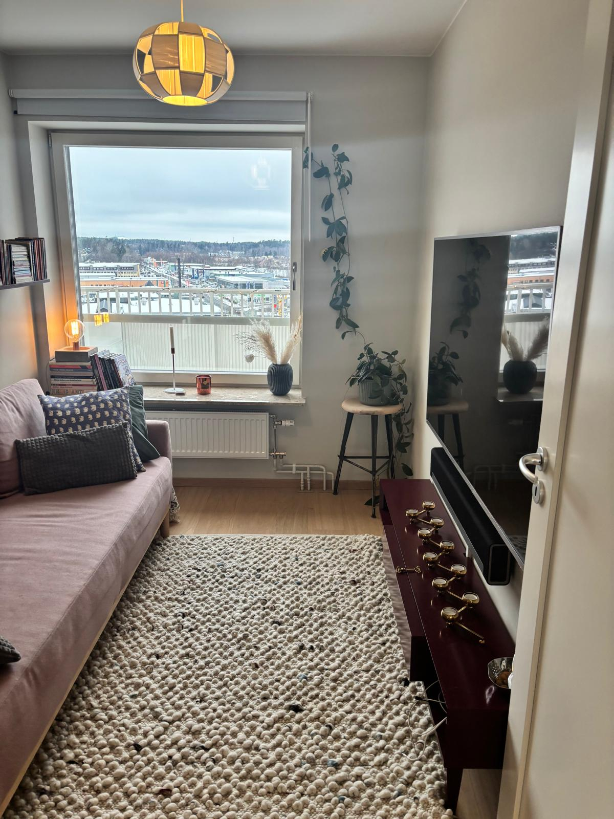 5-room penthouse with huge roof terrace and two balconys, excellent communications