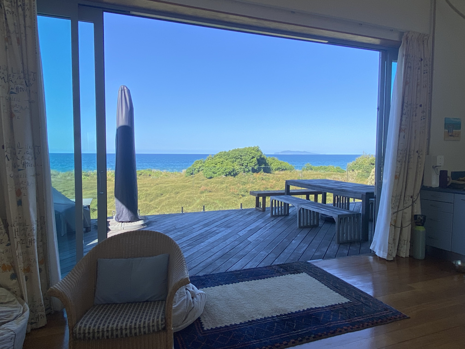 Well equipped holiday home with amazing privacy and seaviews.