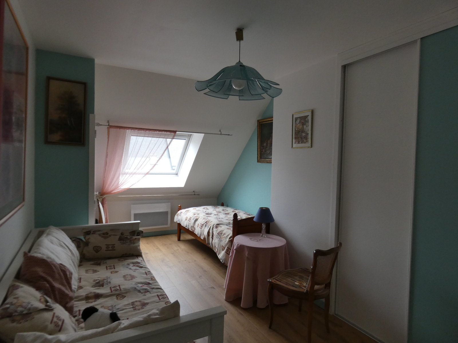 Children's room.