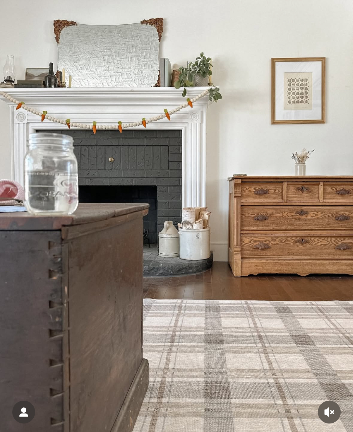 Formelles Wohnzimmer mit Holzkamin