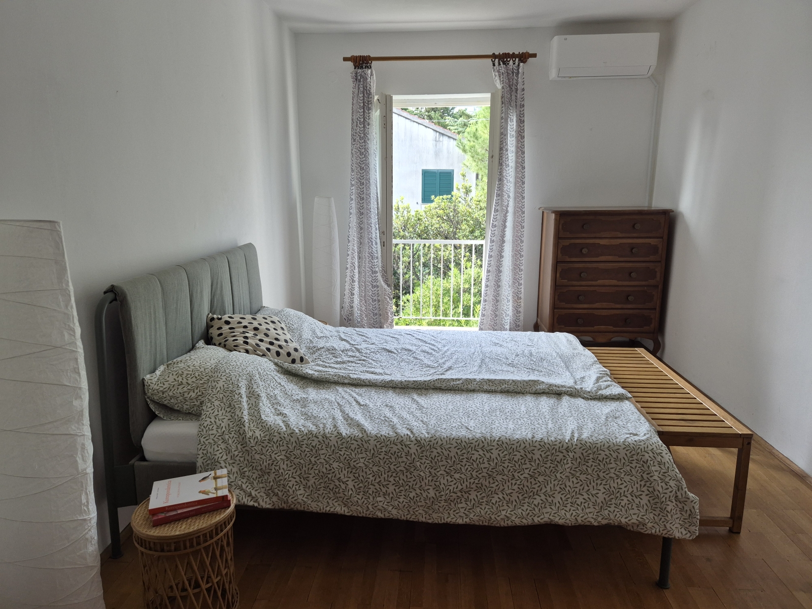 Geräumige Wohnung in Novalja