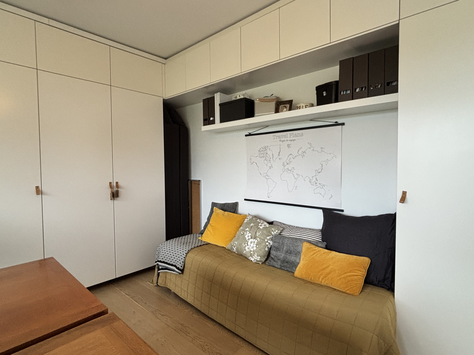 Escritório com sofá-cama ajustável (70x190 cm / 140x190 cm)